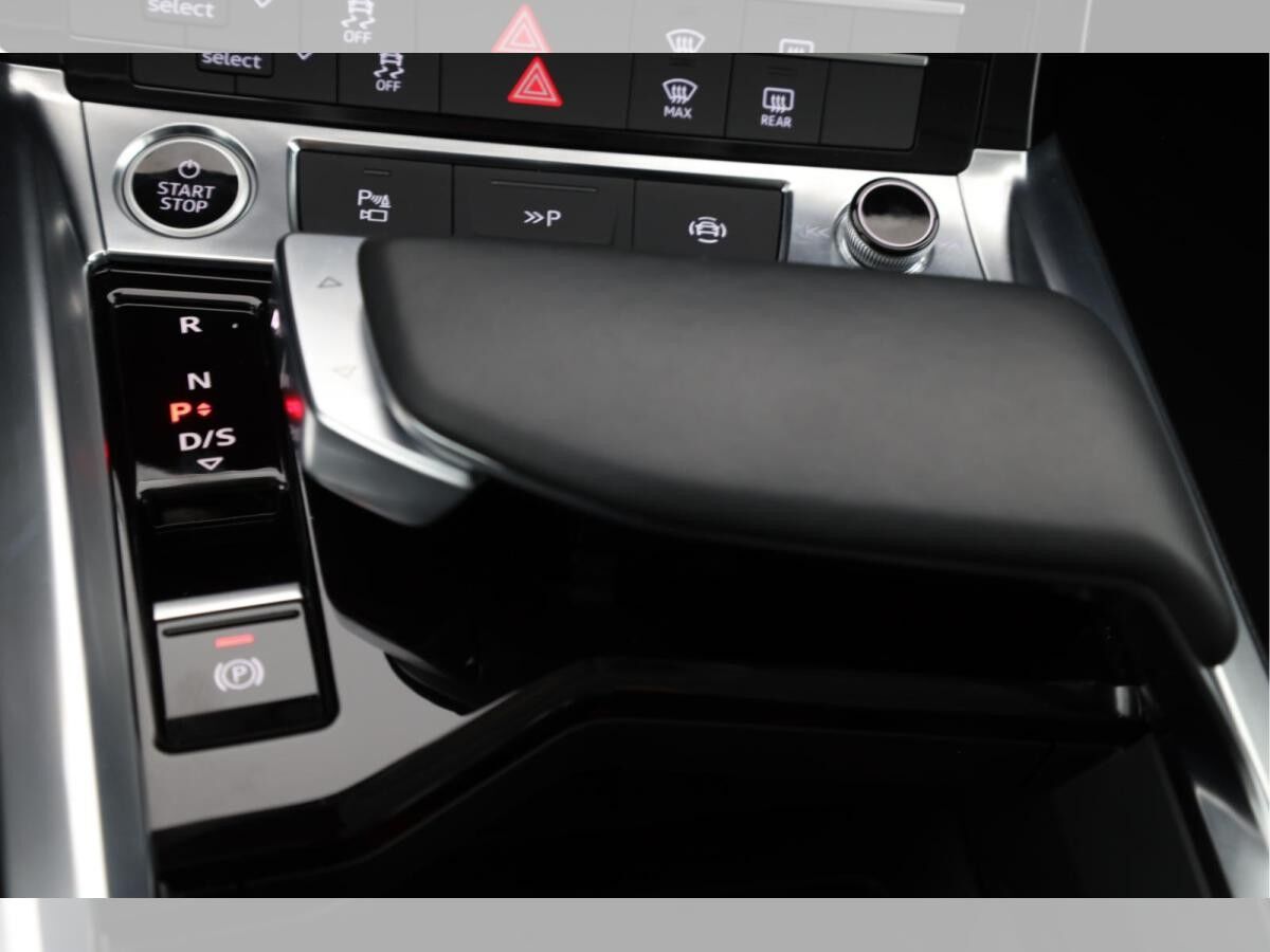 Audi Q8 e-tron 50 quattro S line