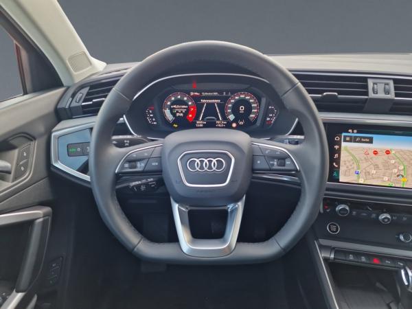 Audi Q3 35 TFSI S line NAVI+ MATRIX AHK 19  ACC
