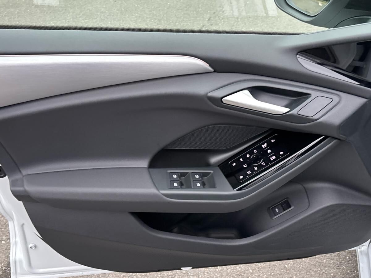 Audi A6 e-tron Avant performance MMI Matrix 360° Ka.