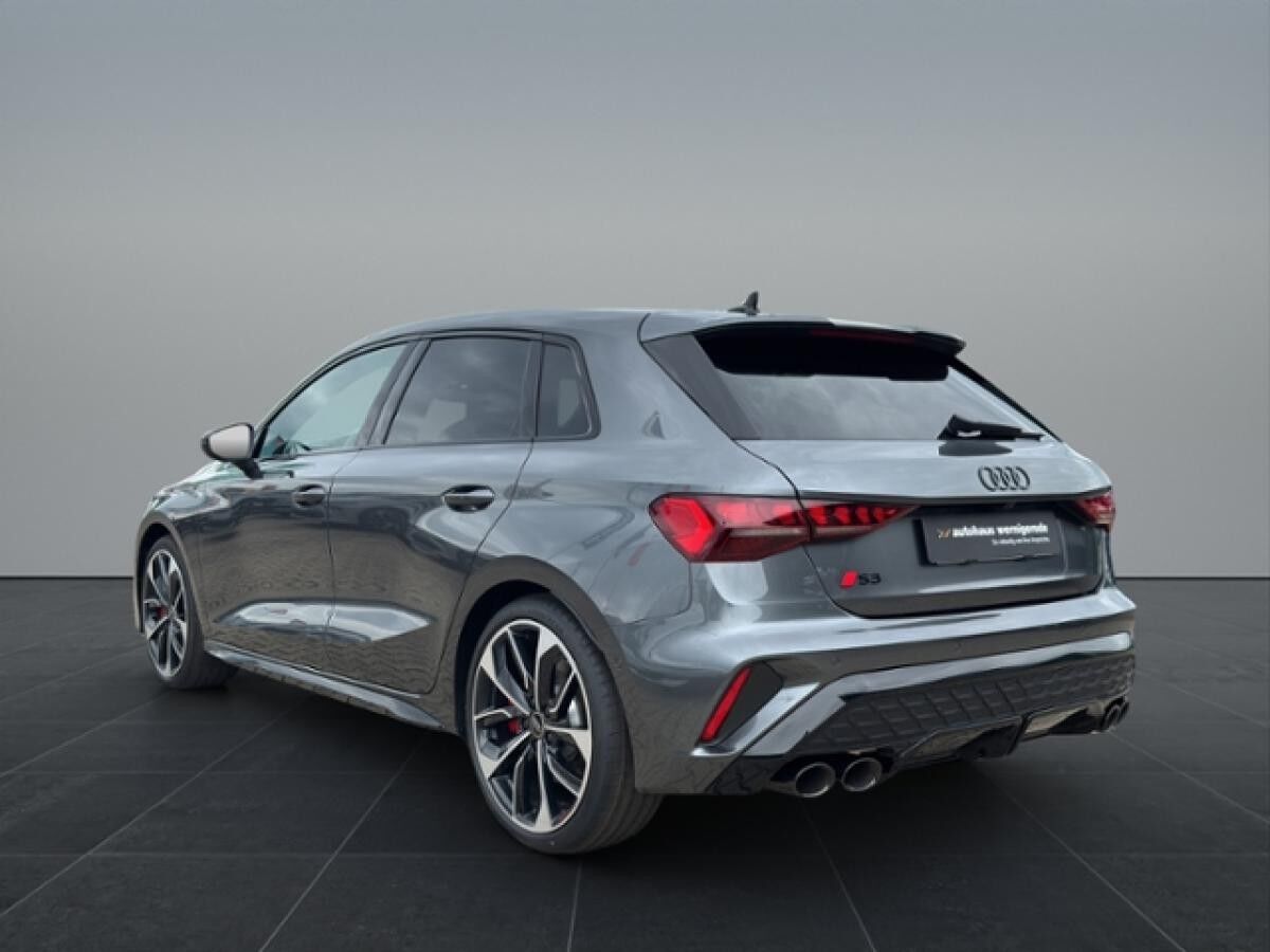 Audi S3 Sportback*Pano*Sonos*Matrix*S-interieur
