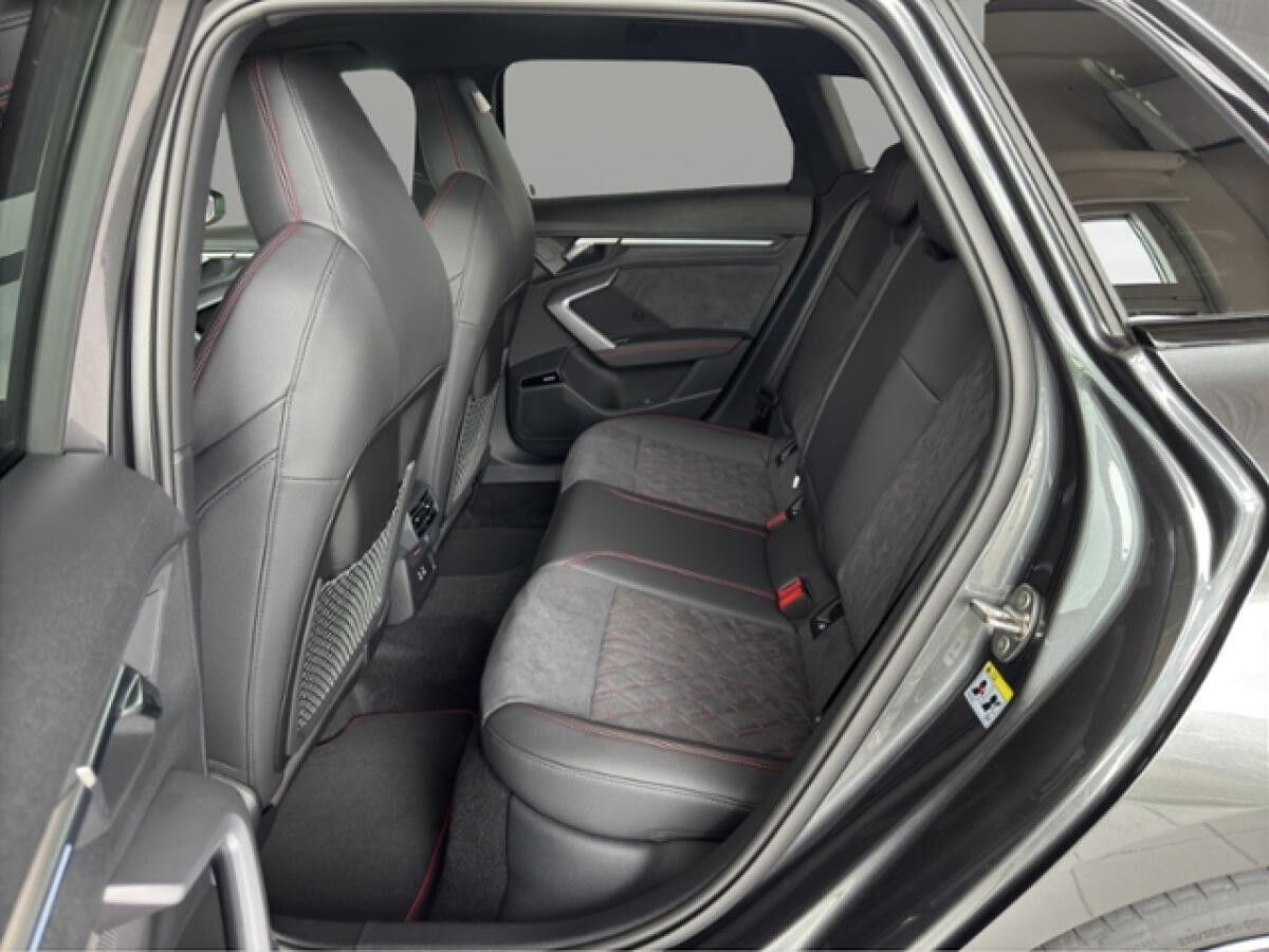 Audi S3 Sportback*Pano*Sonos*Matrix*S-interieur