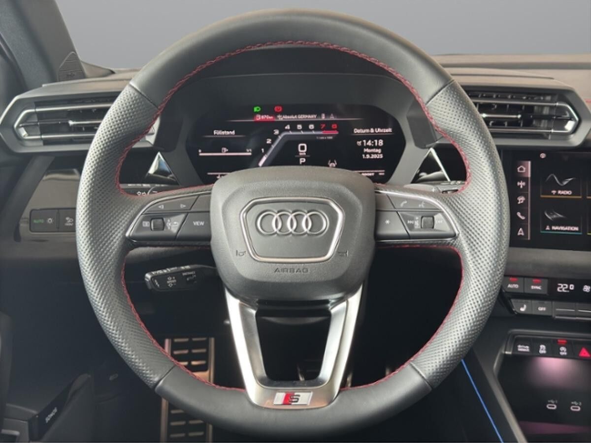 Audi S3 Sportback*Pano*Sonos*Matrix*S-interieur