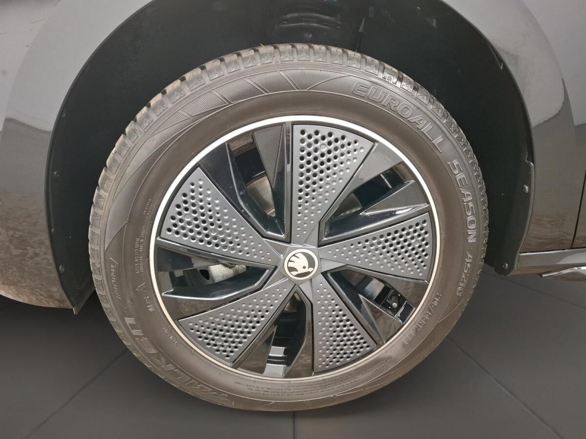 Skoda Kamiq 1.5 TSI Monte Carlo Pano AHK ACC CarPlay