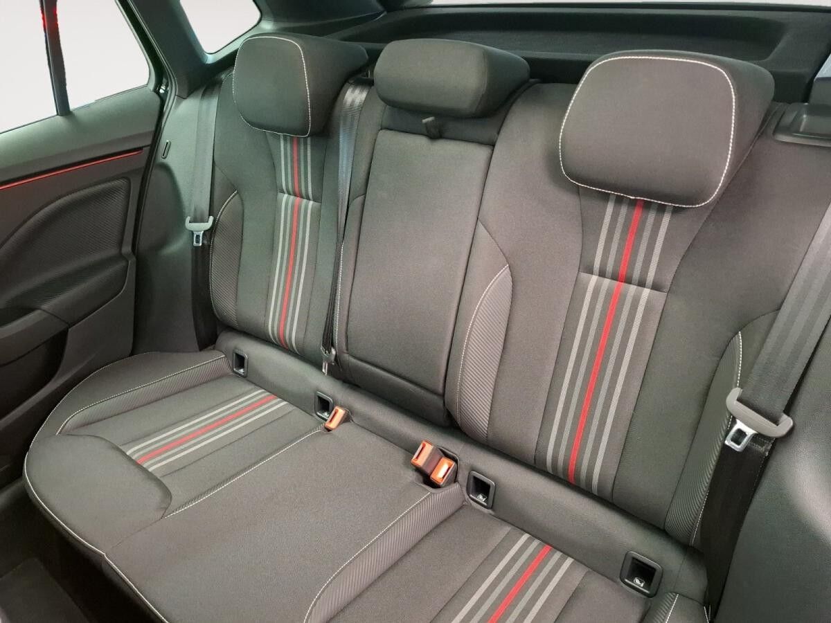 Skoda Kamiq 1.5 TSI Monte Carlo Pano AHK ACC CarPlay