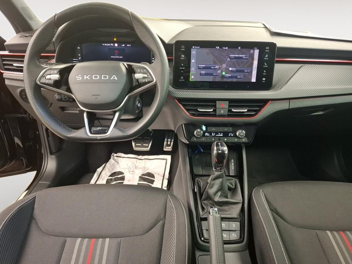 Skoda Kamiq 1.5 TSI Monte Carlo Pano AHK ACC CarPlay