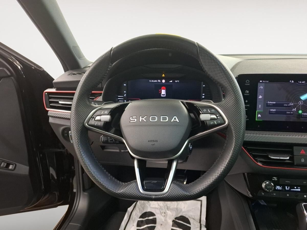 Skoda Kamiq 1.5 TSI Monte Carlo Pano AHK ACC CarPlay