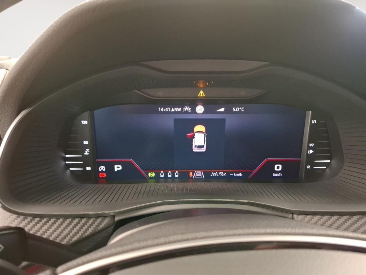 Skoda Kamiq 1.5 TSI Monte Carlo Pano AHK ACC CarPlay
