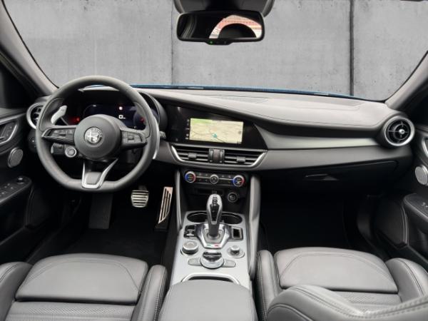 Alfa Romeo Giulia Veloce Q4 2.0 PDC+KAMERA+NAVI+CARPLAY+SHZ