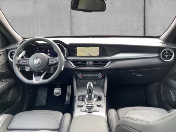 Alfa Romeo Stelvio Veloce Q4 2.0 PDC+KAMERA+NAVI+CARPLAY+SHZ