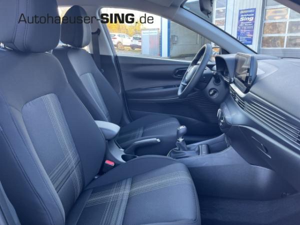 Hyundai i20 Kamera Navi Spurhalte Tempo SHZ LHZ CarPlay