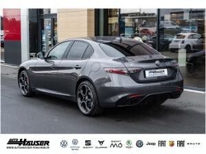 Alfa Romeo Giulia Veloce 2.0 Turbo AT8 Q4 PREMIUM TECHNOLOGIE HARMAN KARDON