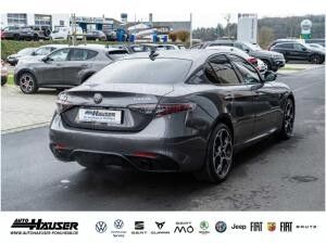 Alfa Romeo Giulia Veloce 2.0 Turbo AT8 Q4 PREMIUM TECHNOLOGIE HARMAN KARDON