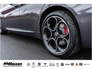 Alfa Romeo Giulia Veloce 2.0 Turbo AT8 Q4 PREMIUM TECHNOLOGIE HARMAN KARDON