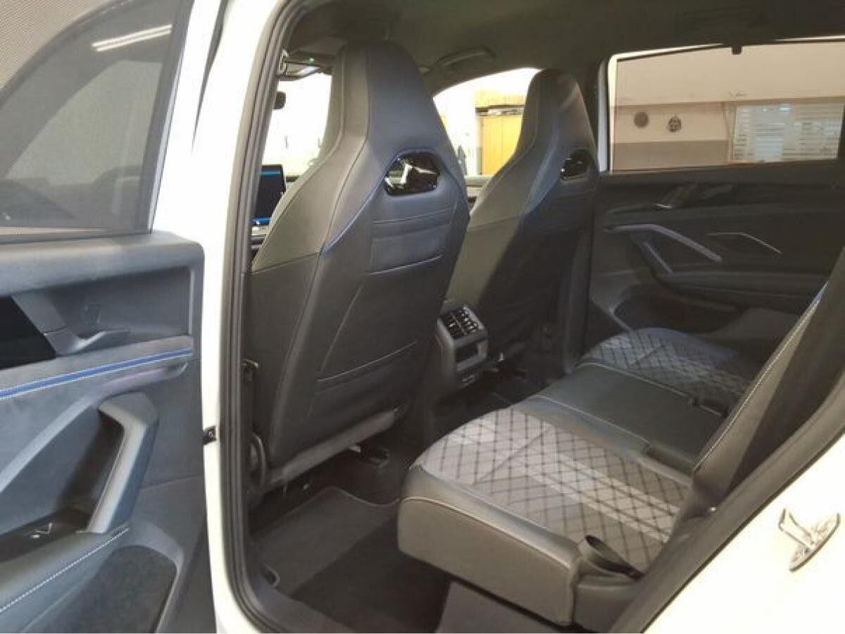 Volkswagen Tayron 2.0 TDI DSG R-Line Volkswagen Tayron 2.0 TDI DSG R-Line