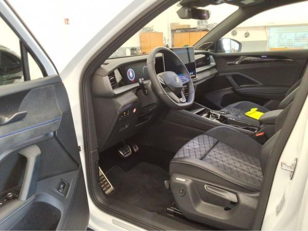 Volkswagen Tayron 2.0 TDI DSG R-Line Volkswagen Tayron 2.0 TDI DSG R-Line