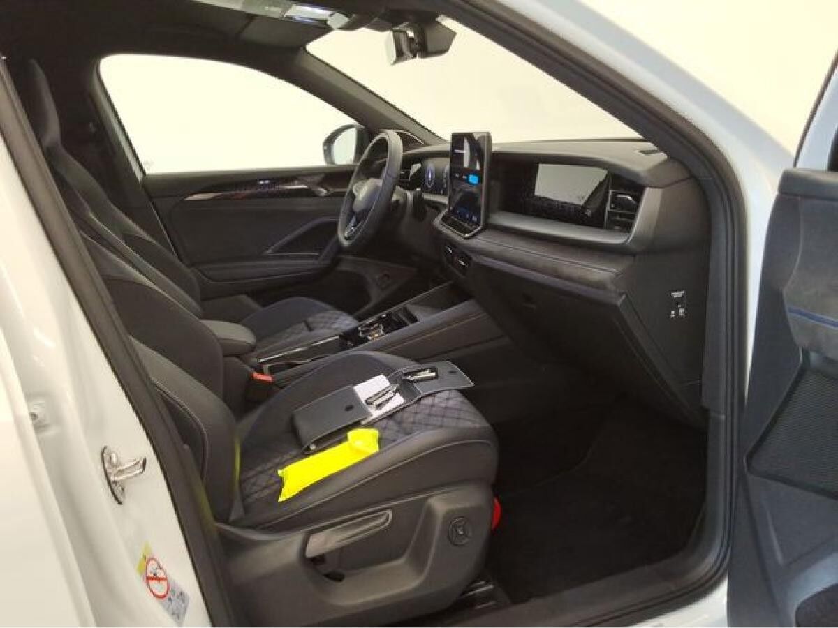 Volkswagen Tayron 2.0 TDI DSG R-Line Volkswagen Tayron 2.0 TDI DSG R-Line