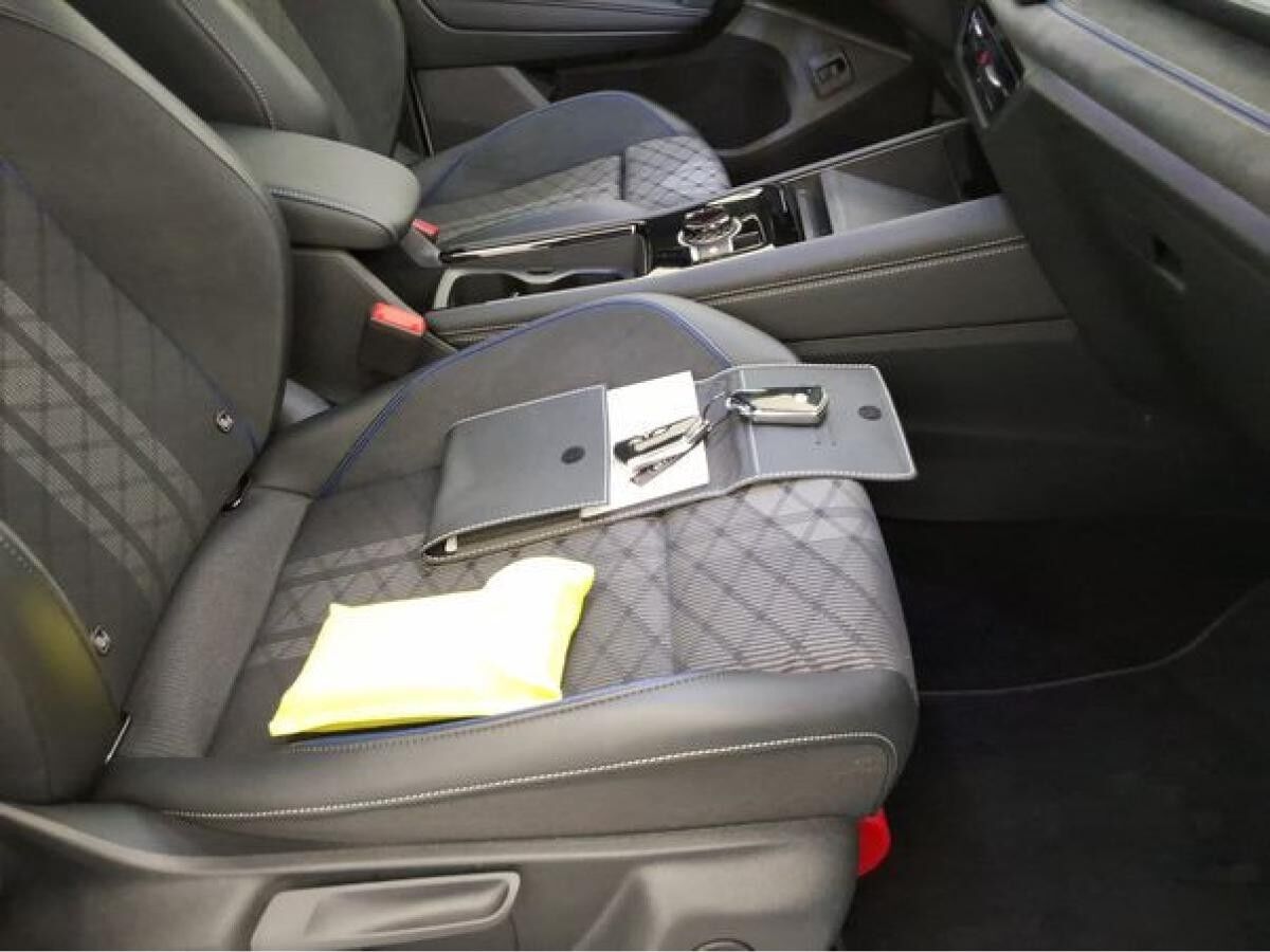 Volkswagen Tayron 2.0 TDI DSG R-Line Volkswagen Tayron 2.0 TDI DSG R-Line