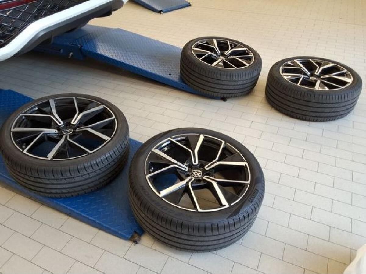 Volkswagen Tayron 2.0 TDI DSG R-Line Volkswagen Tayron 2.0 TDI DSG R-Line