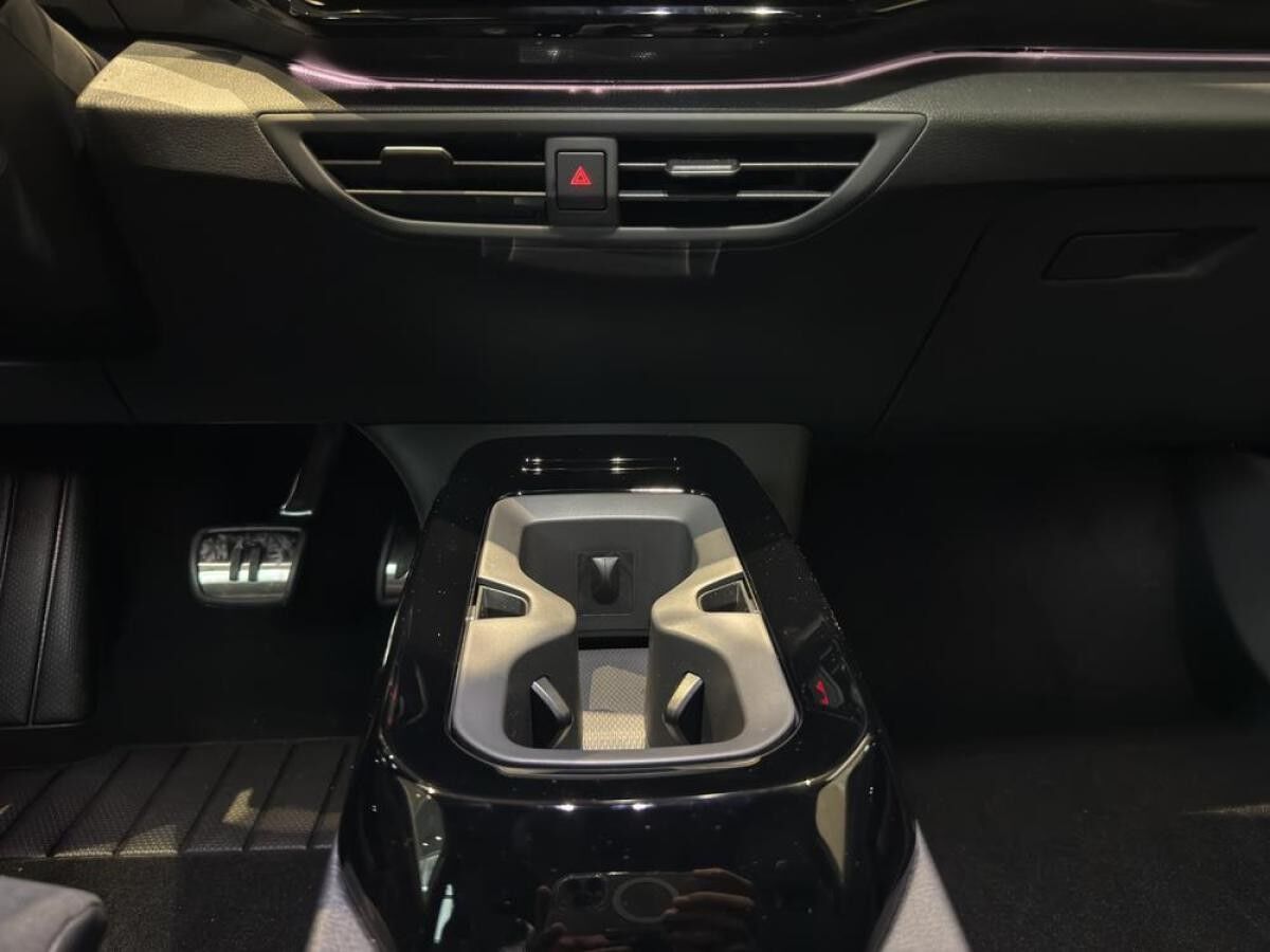 Volkswagen ID.5 4MOTION GTX | AHK | NAVI | DCC | LED-MATRIX