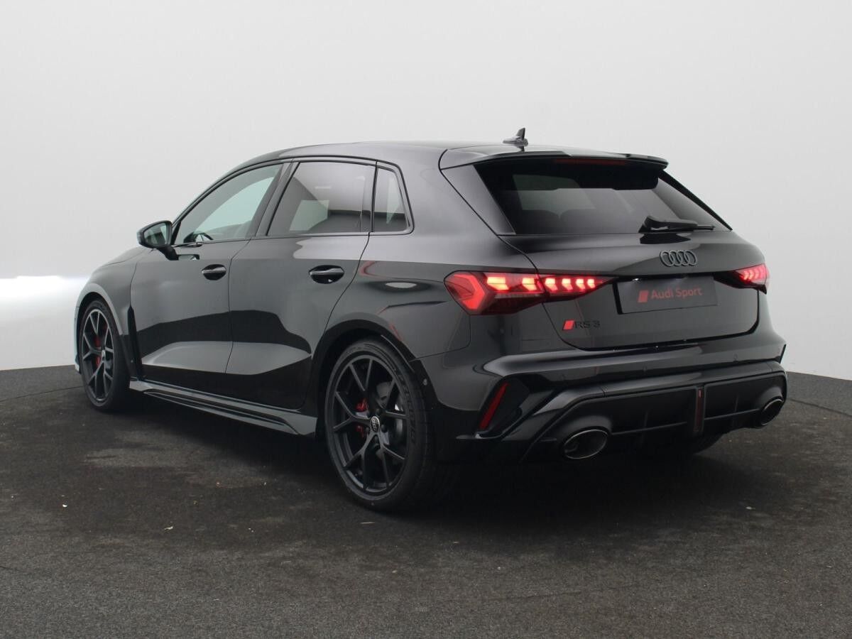 Audi RS3 RS 3 Sportback quattro | Pano,SONOS,Vmax280
