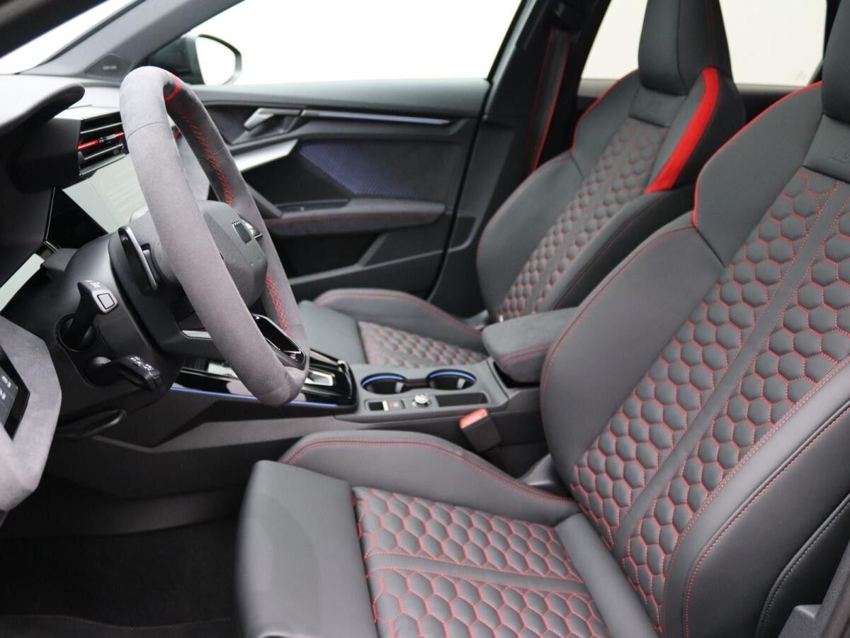 Audi RS3 RS 3 Sportback quattro | Pano,SONOS,Vmax280