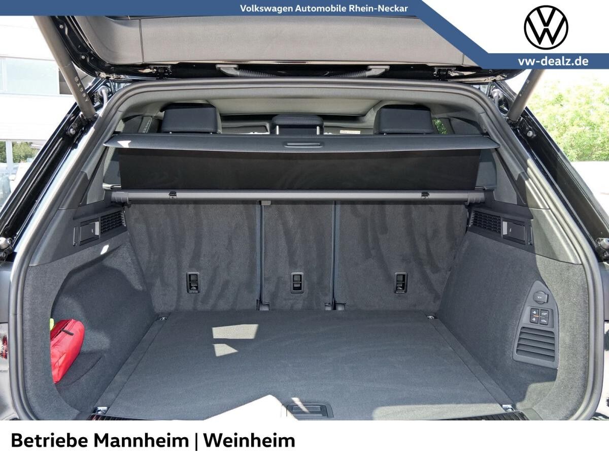 Volkswagen Touareg R-Line 3.0 V6 TDI SCR 4MOTION AHK Pano