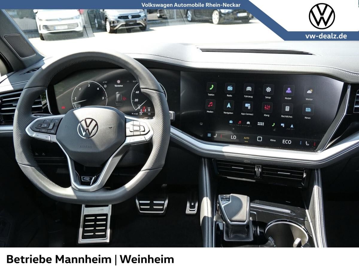 Volkswagen Touareg R-Line 3.0 V6 TDI SCR 4MOTION AHK Pano