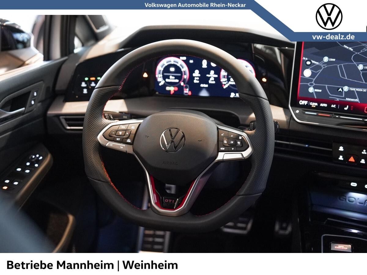 Volkswagen Golf GTI 2,0 l TSI DSG NAVI HeadUp ALU 19" LED Volkswagen Golf GTI 2,0 l TSI DSG NAVI HeadUp ALU 19" LED