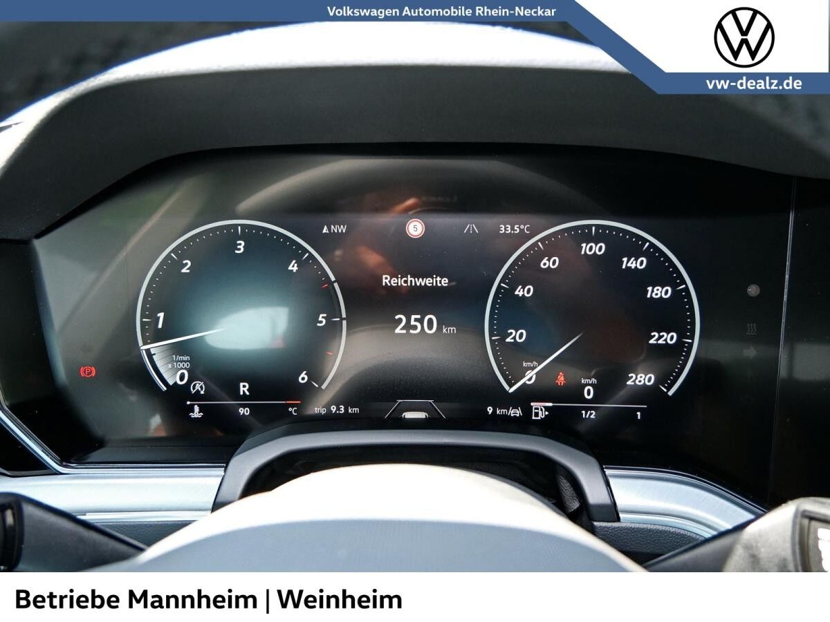 Volkswagen Touareg R-Line 3.0 V6 TDI SCR 4MOTION AHK Pano