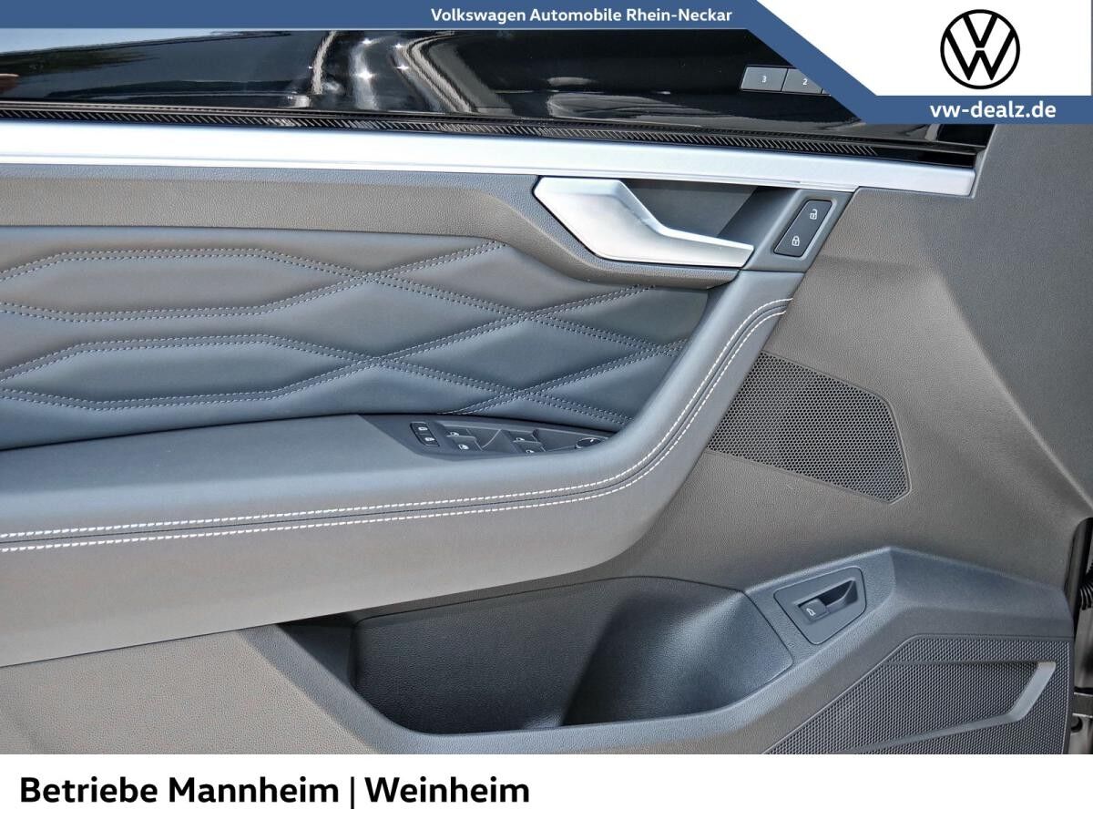 Volkswagen Touareg R-Line 3.0 V6 TDI SCR 4MOTION AHK Pano