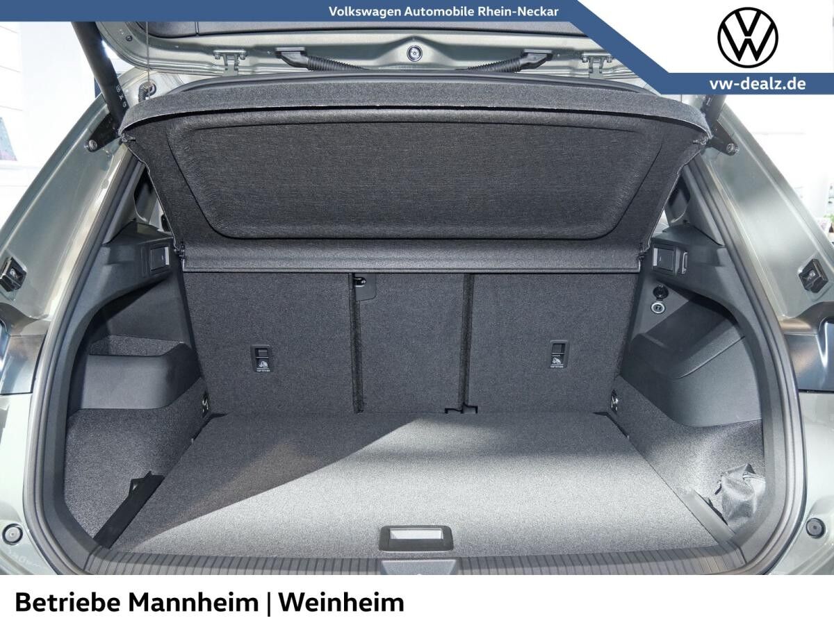 Volkswagen Tiguan R-Line 2.0 TSI 4MOTION DSG NAVI LED DAB Volkswagen Tiguan R-Line 2.0 TSI 4MOTION DSG NAVI LED DAB