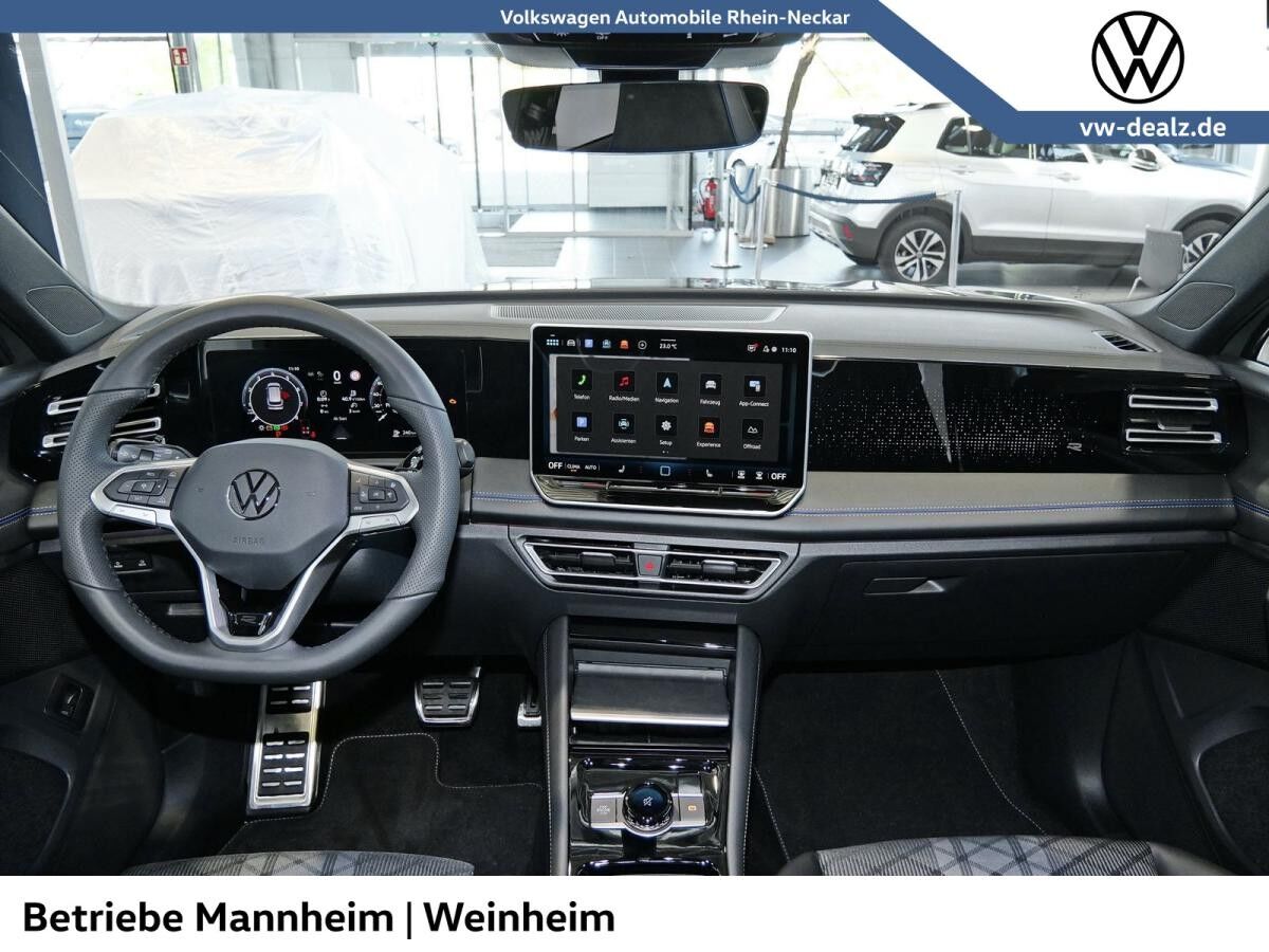 Volkswagen Tiguan R-Line 2.0 TSI 4MOTION DSG NAVI LED DAB Volkswagen Tiguan R-Line 2.0 TSI 4MOTION DSG NAVI LED DAB
