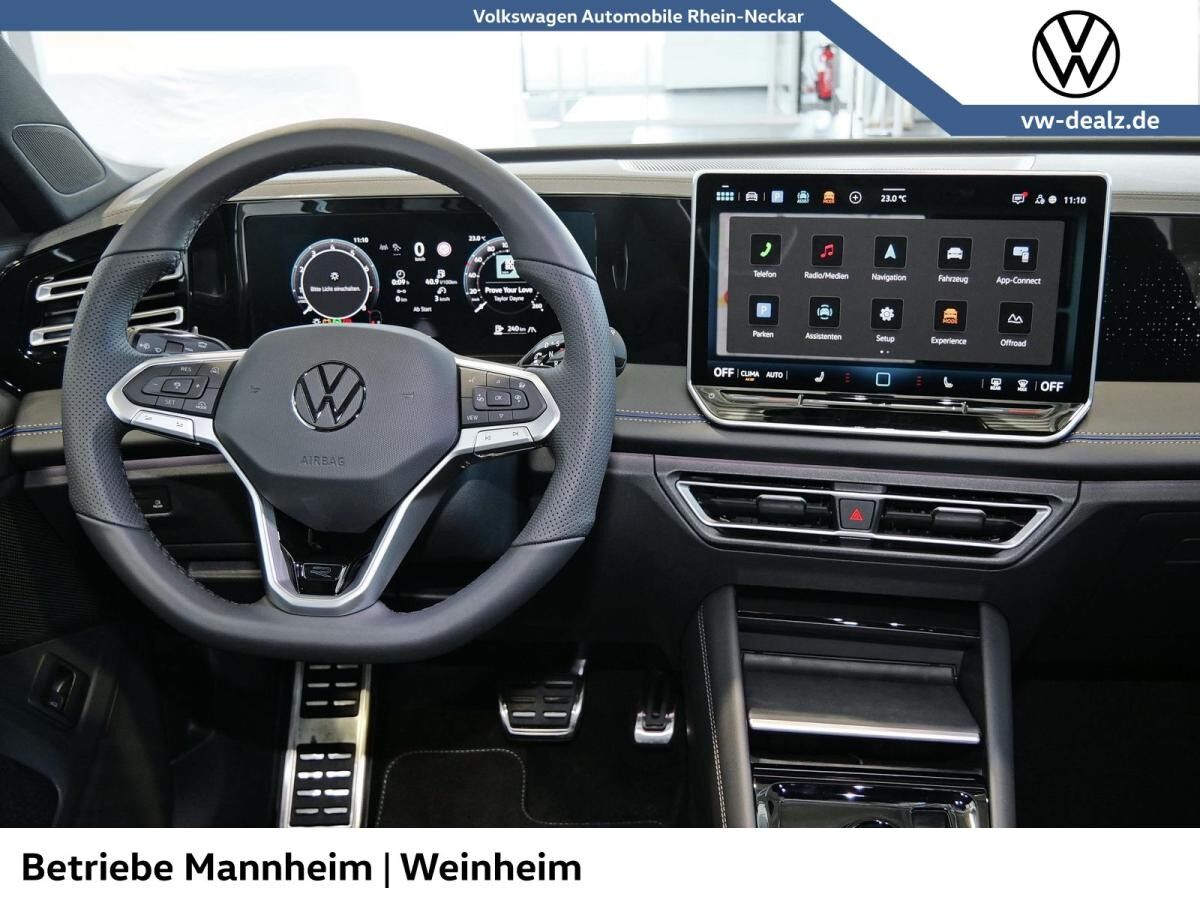 Volkswagen Tiguan R-Line 2.0 TSI 4MOTION DSG NAVI LED DAB Volkswagen Tiguan R-Line 2.0 TSI 4MOTION DSG NAVI LED DAB