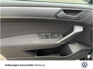 Volkswagen Touran 1.5 TSI DSG Panoramadach Sitzheizung PDC