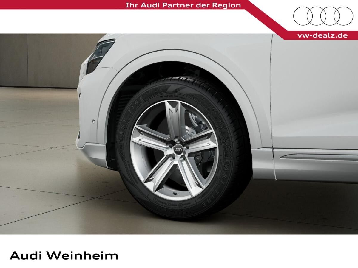 Audi Q8 SUV TFSI e quattro tiptronic Kamera LED Navi uvm.