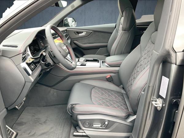 Audi Q8 SUV S line business TDI qu tiptr. PANO 23 HUD