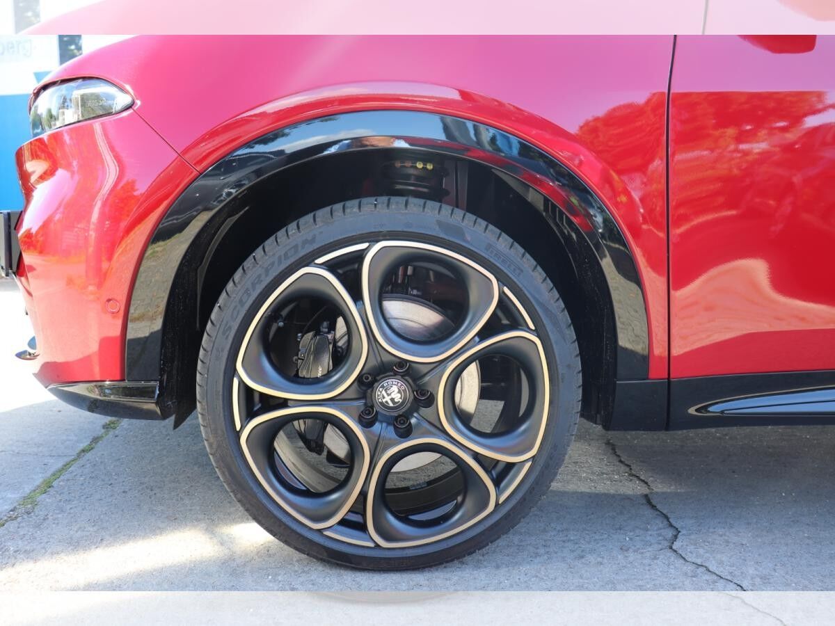 Alfa Romeo Tonale Intensa VOLLAUSSTATTUNG. **SOFORT VERFÜGBAR**!!