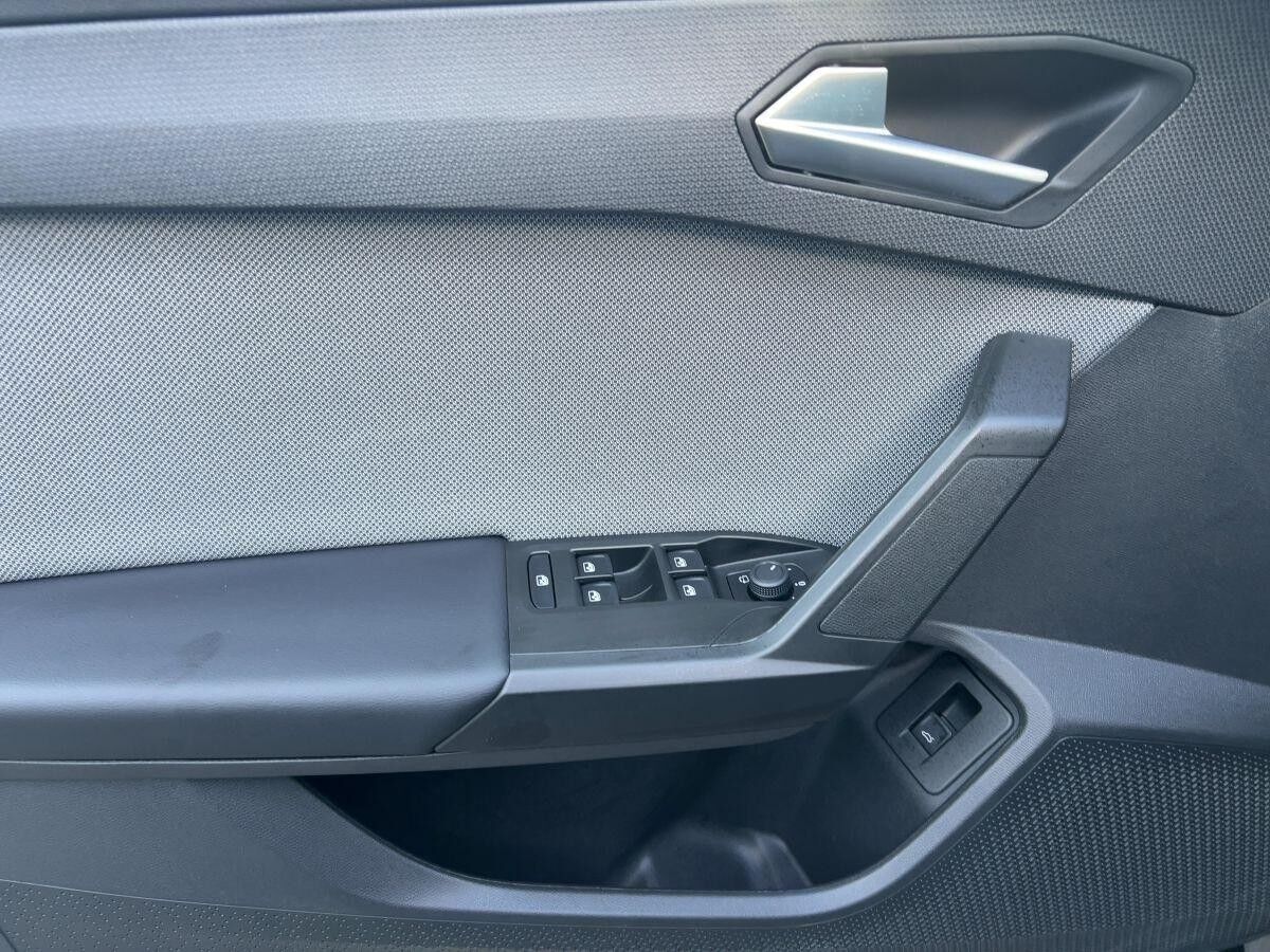 Seat Leon Sportstourer 1.5 eTSI Road Edition DSG Virtual