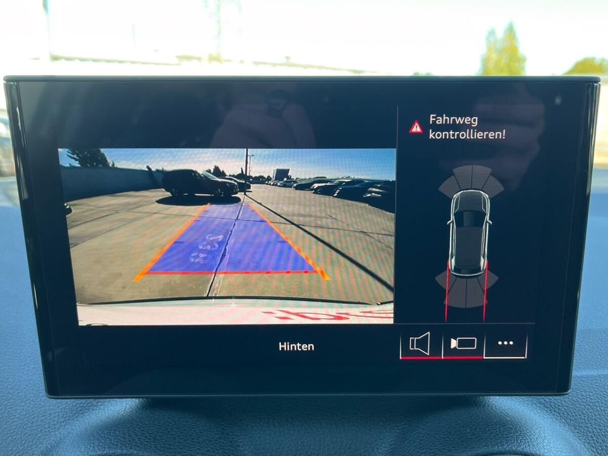 Audi Q2 35 TFSI advanced S tronic Virtual LED PDC