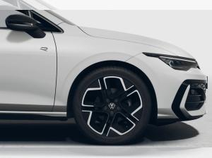 Volkswagen Golf R-Line 1.5 l eTSI CarPlay Pano Black Hyb.