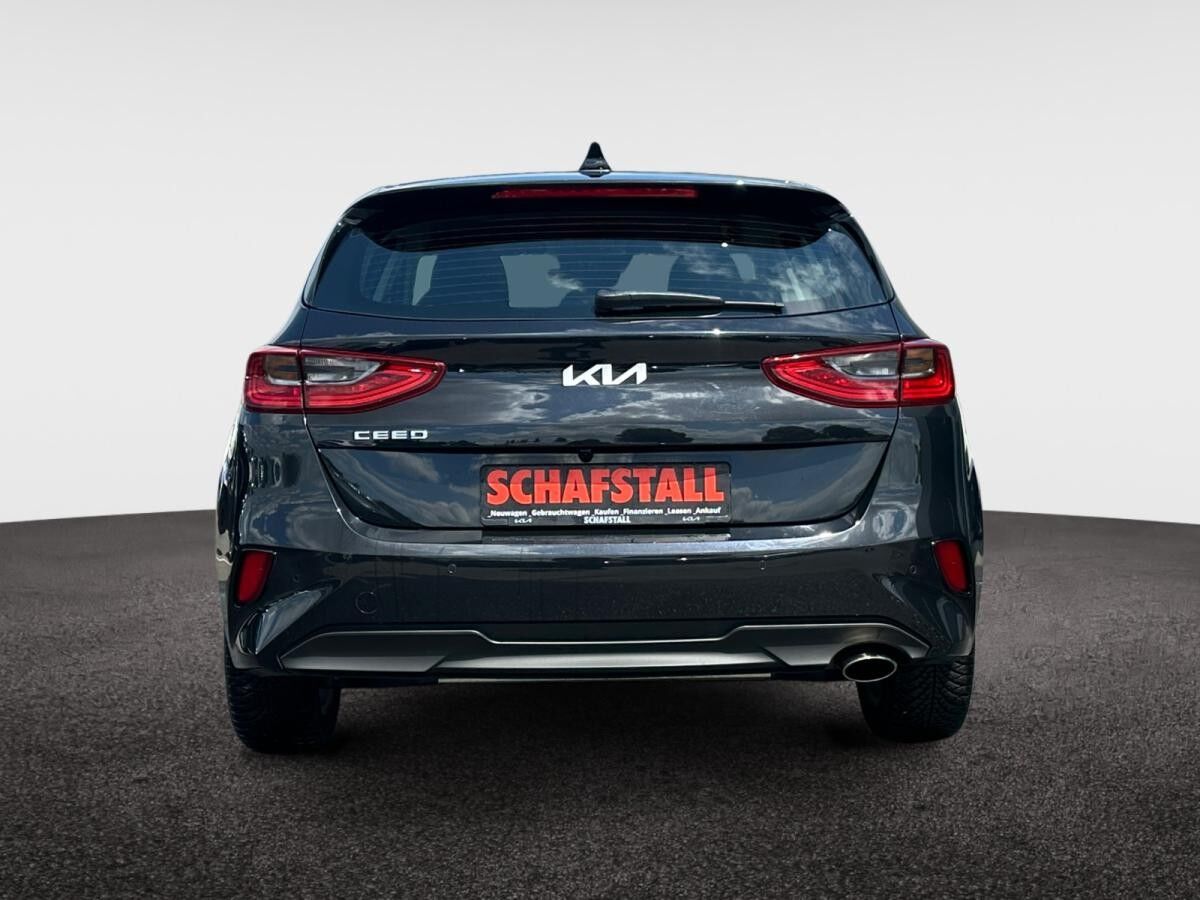 Kia Ceed Vision Komfort Allwetter Überführungskosten inkl.