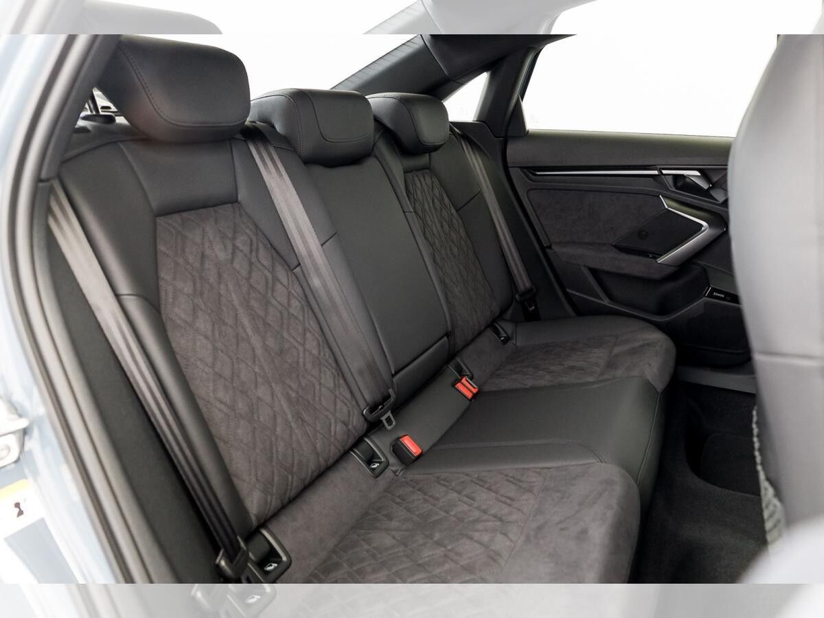 Audi RS3 RS 3 Limousine TFSI S tr. MATRIX RFK NAVI SONOS