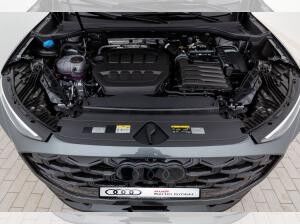 Audi Q3 TFSI quattro S tronic Audi Q3 TFSI quattro S tronic