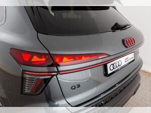 Audi Q3 TFSI quattro S tronic Audi Q3 TFSI quattro S tronic