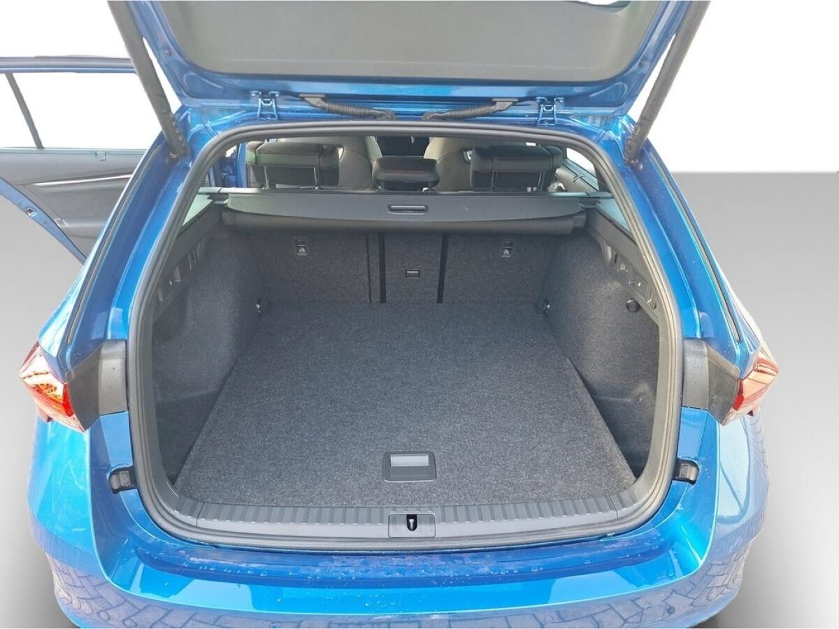 Skoda Octavia Combi 2.0 TSI DSG - RS *AHK*PANO*HUD*CANTON*MATRIX