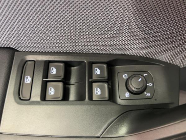 Seat Leon Road Edition 1.5 eTSI 7-Gang-DSG