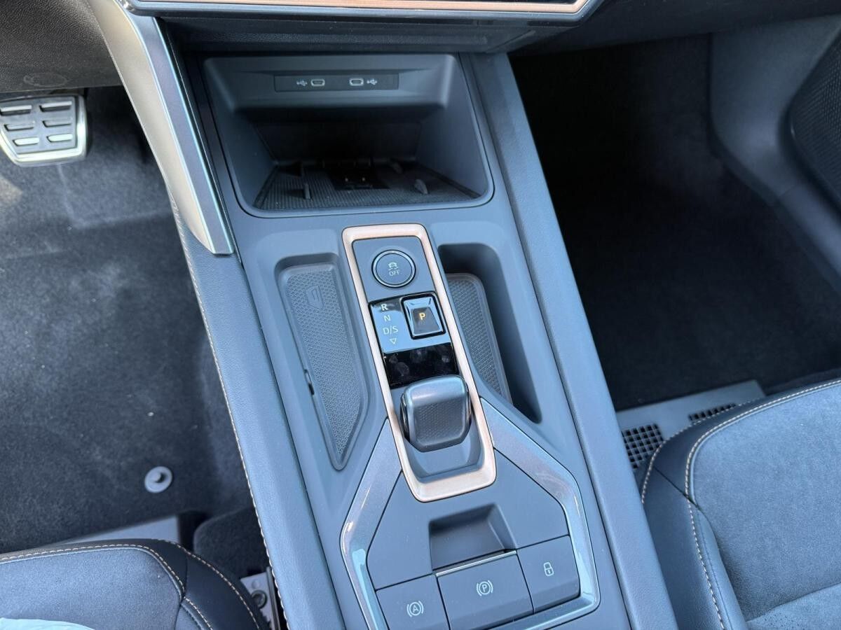 Cupra Formentor 1.5 e-HYBRID 200kW VZ DSG AHK Matrix