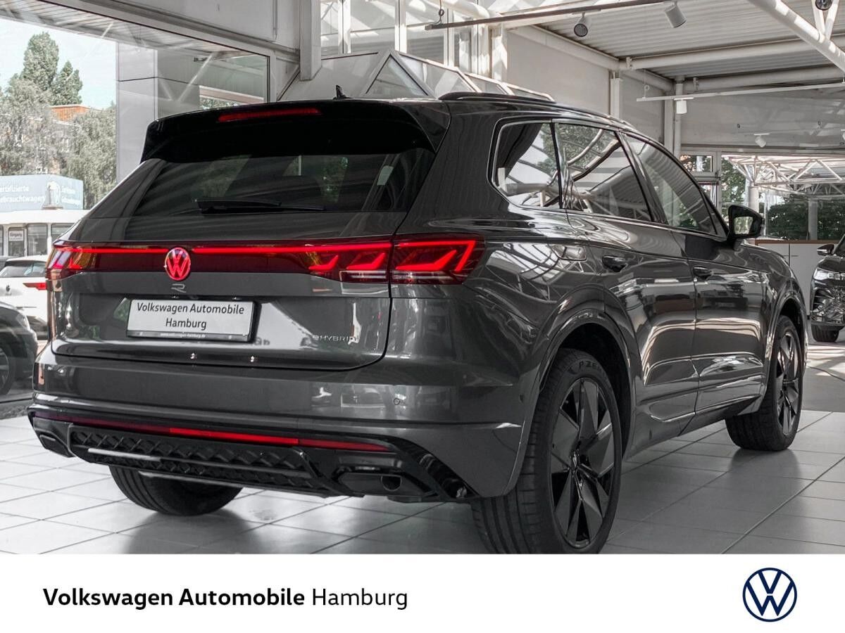 Volkswagen Touareg R 3,0 l V6 eHybrid OPF 4MOTION 2 / 8-Gang -Automatik (Tiptronic)