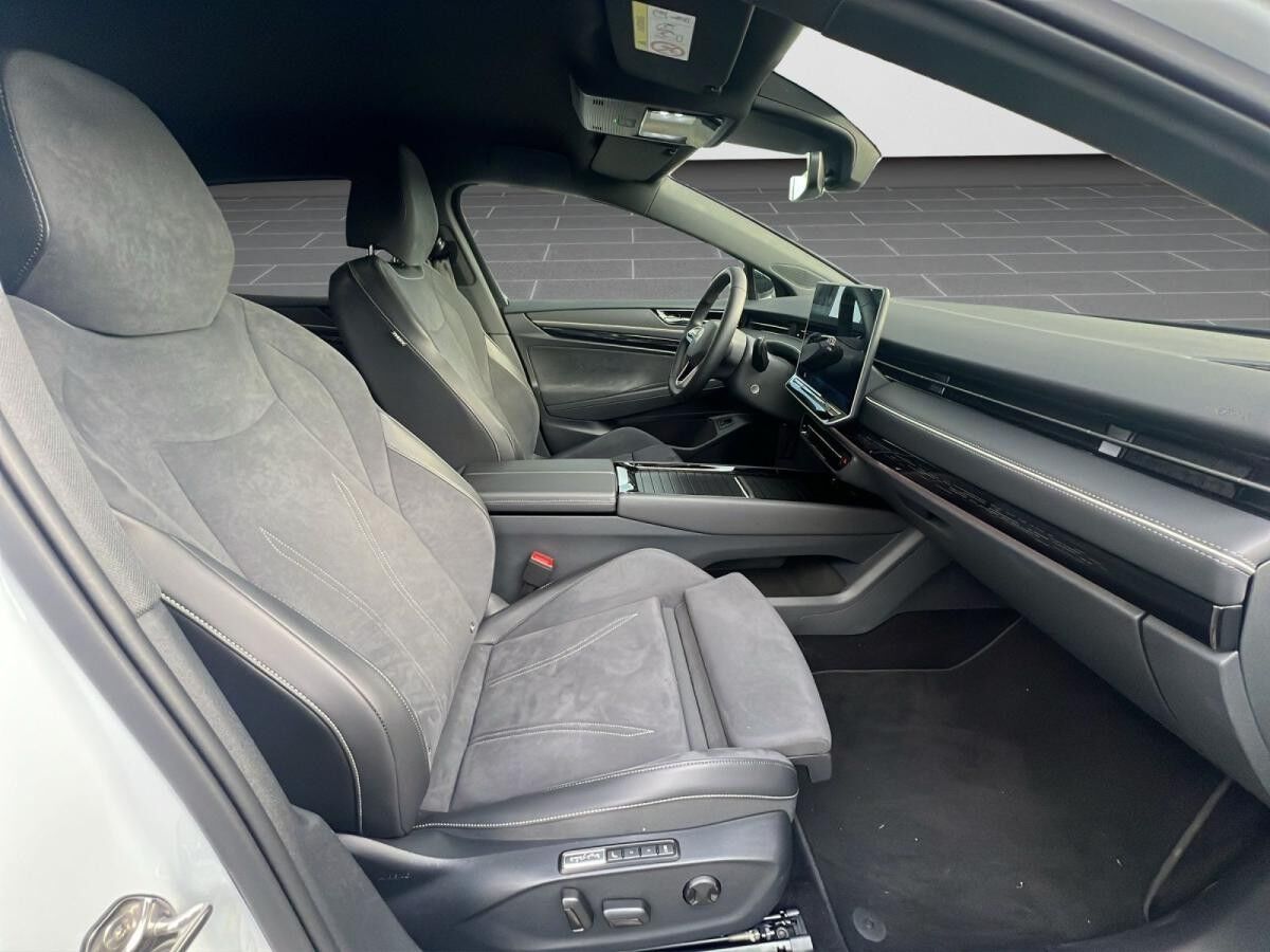 Volkswagen ID.7 Pro S 86 kWh 5 J.GARANTIE AHK NAVI MATRIX