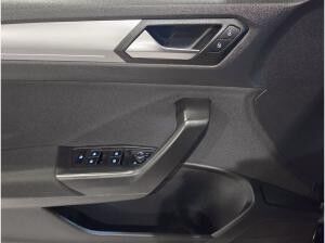 Volkswagen T-Roc 1.5 TSI Active DSG Navi AppConnect Einparkhilfe